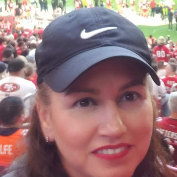 Meet your Posher, Hortencia - Picture 2 of 2